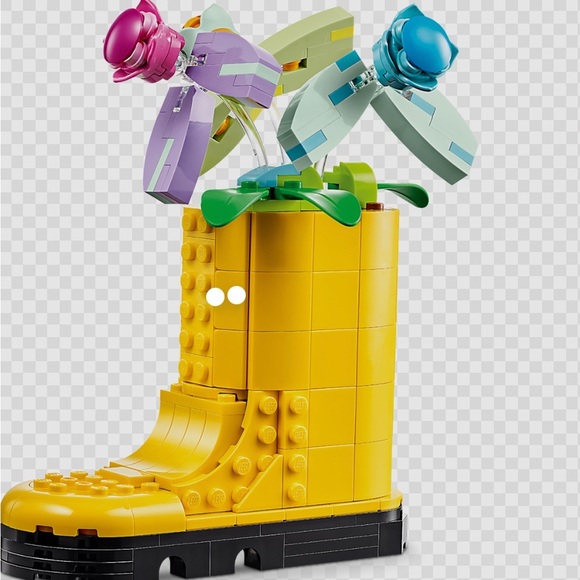 LEGO Creator 3-in-1 Colorful Flower Set - Picture 2 of 3